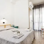 Paris Отель