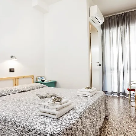 Paris Hotel